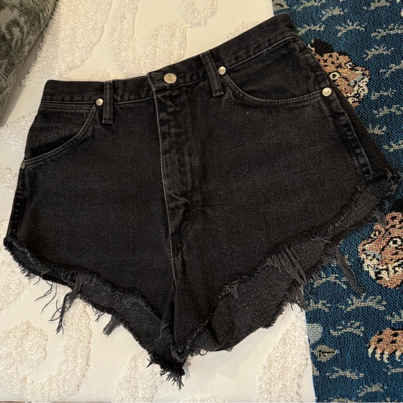 Custom Wrangler shorts - Picture 2 of 7